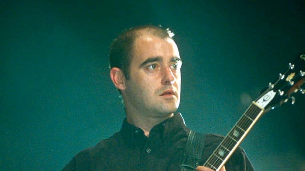 Paul Arthurs de Oasis en 1999