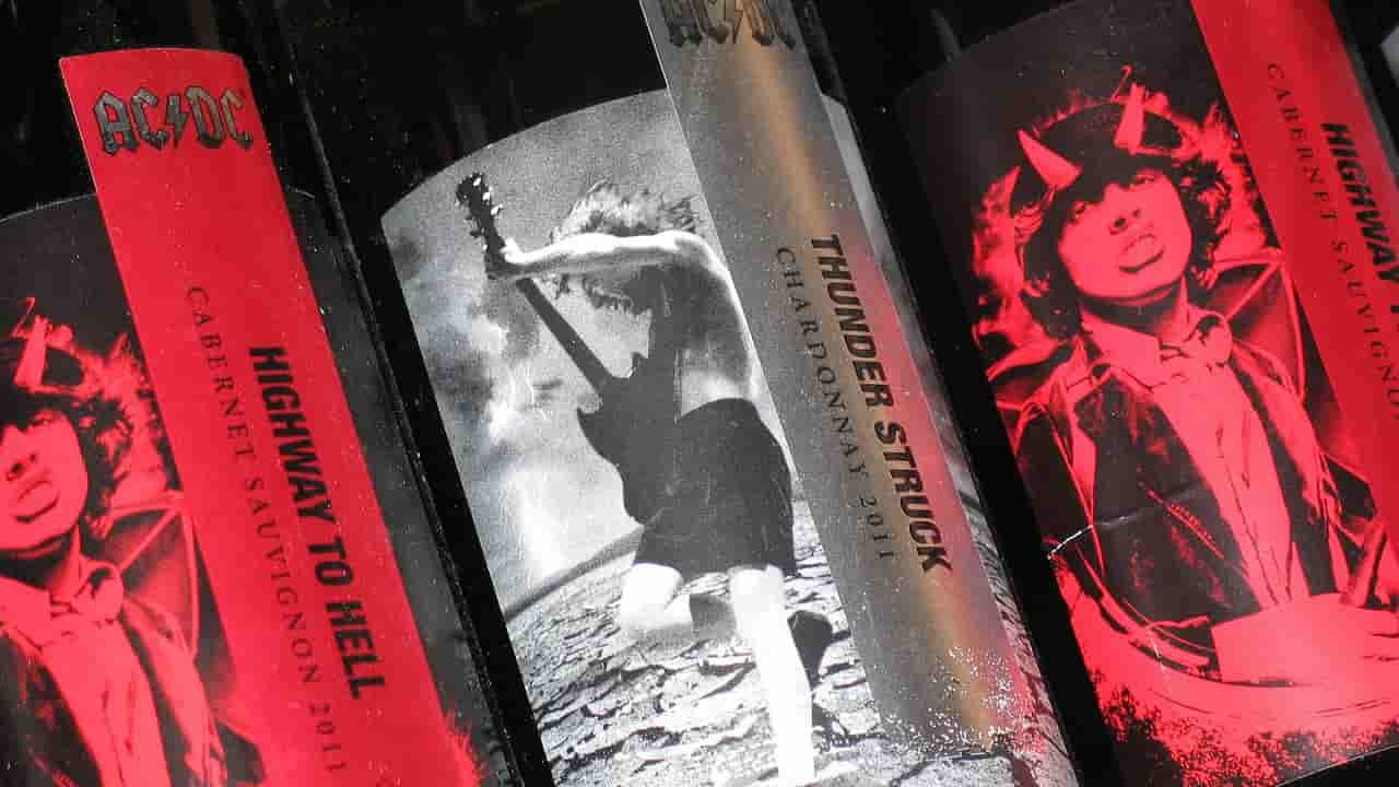 Botellas de ACDC