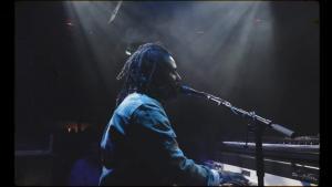 Aaron Taylor Shooting Star