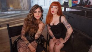 Mon Laferte y Gloria Trevi