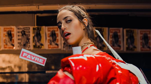 Nicole Favre! Con nuevo estreno!!